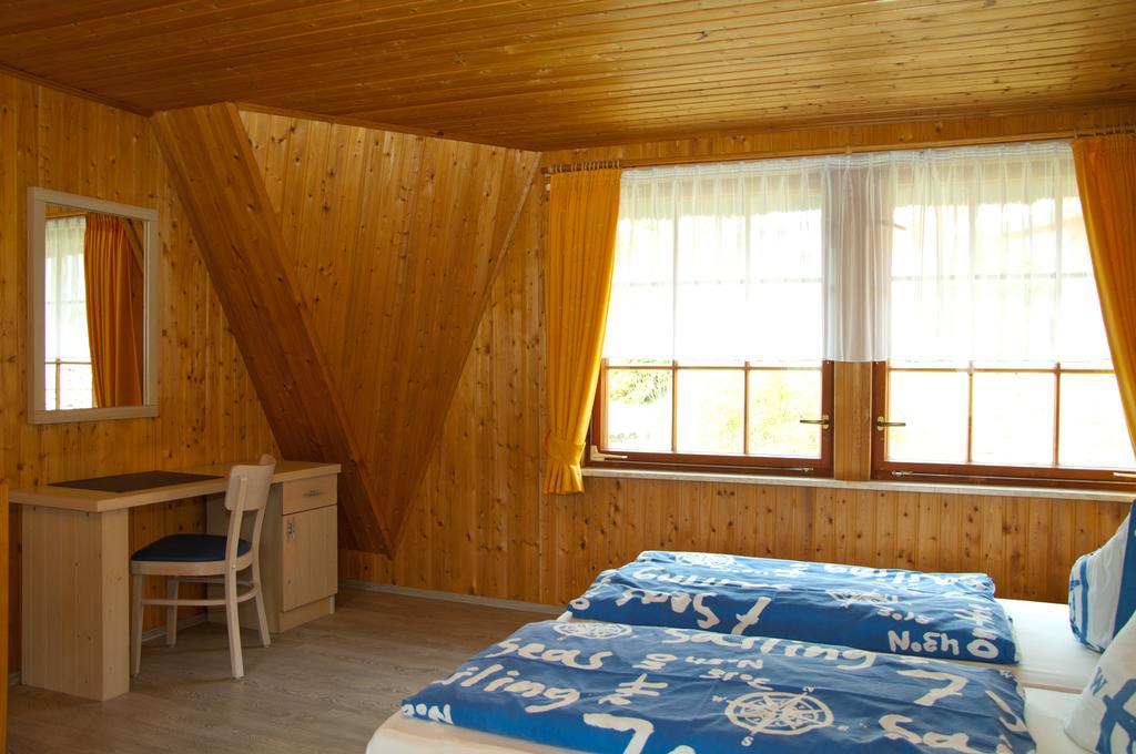 Ferien Unterm Reetdach In Gohren Hotel Goehren  Kültér fotó